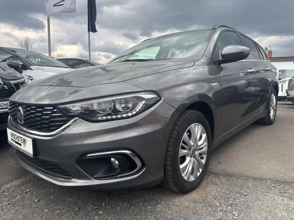 Fiat Tipo Kombi 1.4 T-Jet Lounge WR Sitzheizung Bluet 10/2017-photo-3