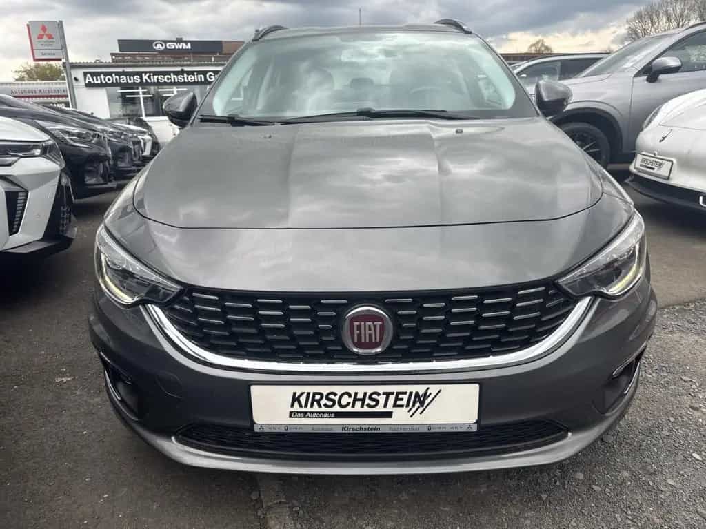 Fiat Tipo Kombi 1.4 T-Jet Lounge WR Sitzheizung Bluet 10/2017-photo-5