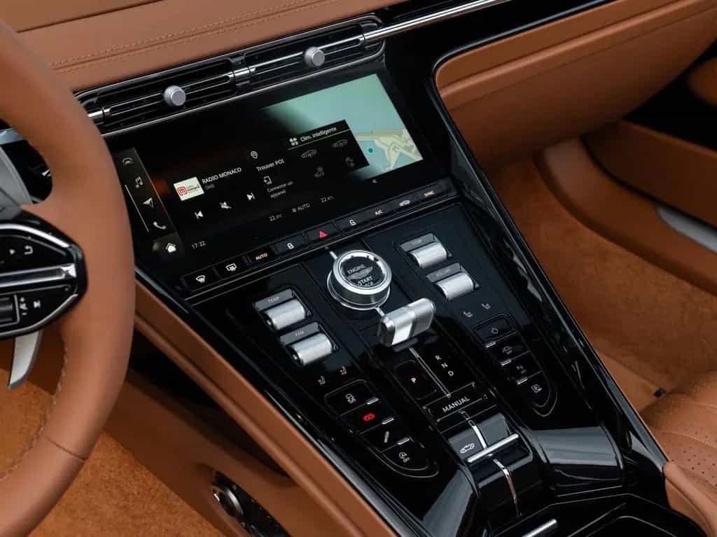 Aston Martin DB12 4.0 V8 Volante null-photo-12