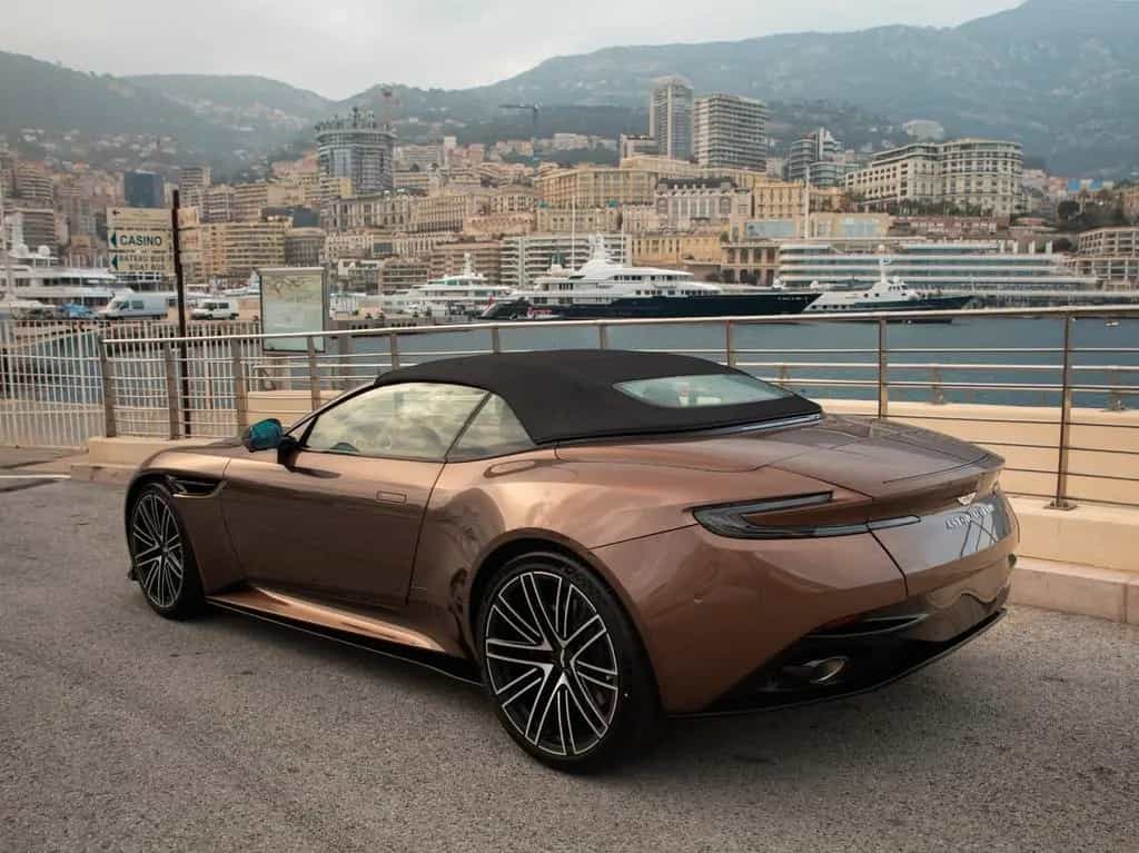 Aston Martin DB12 4.0 V8 Volante null-photo-13