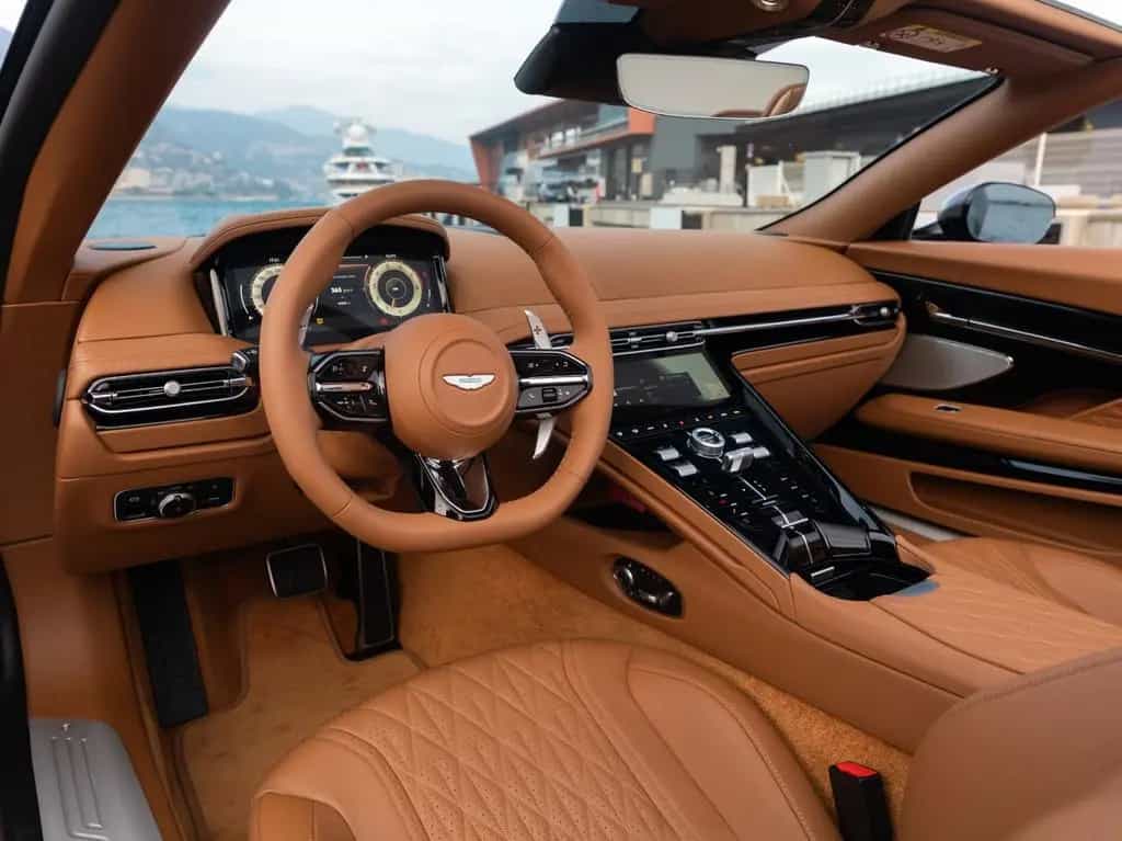 Aston Martin DB12 4.0 V8 Volante null-photo-6