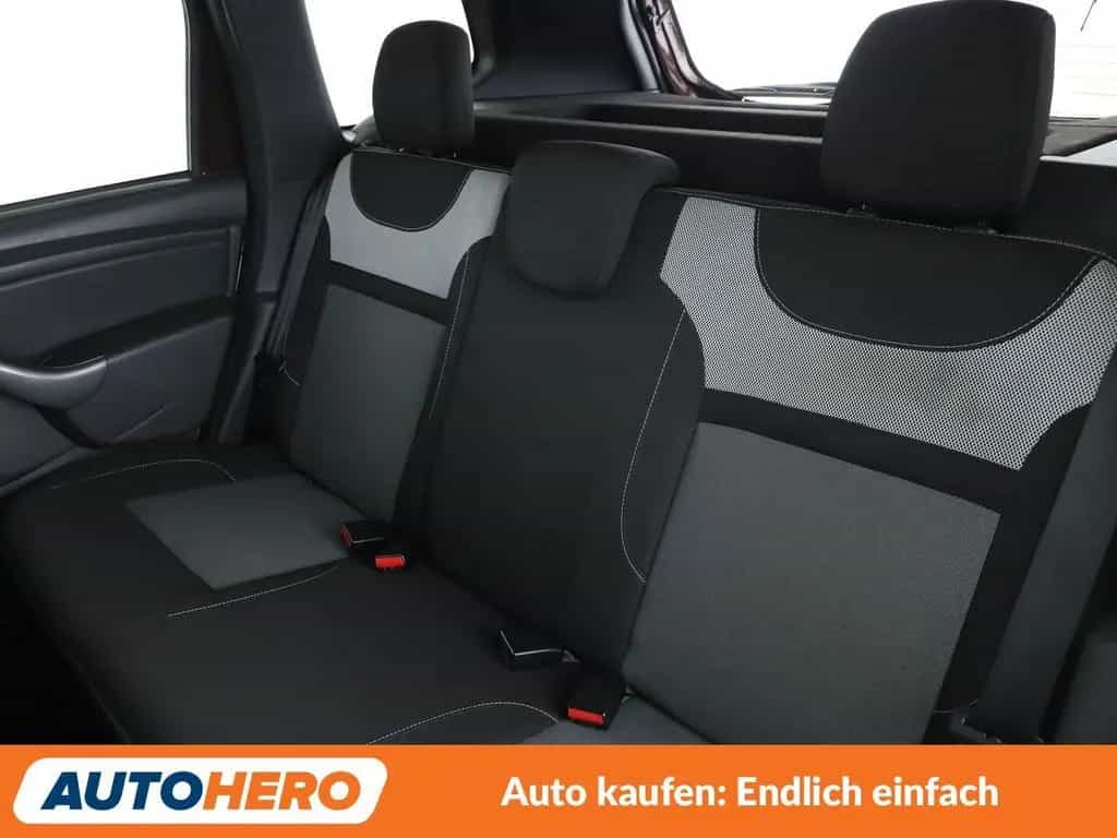 Dacia Duster 1.2 TCe Black Shadow 4x4*NAVI*CAM*PDC* 04/2017-photo-13
