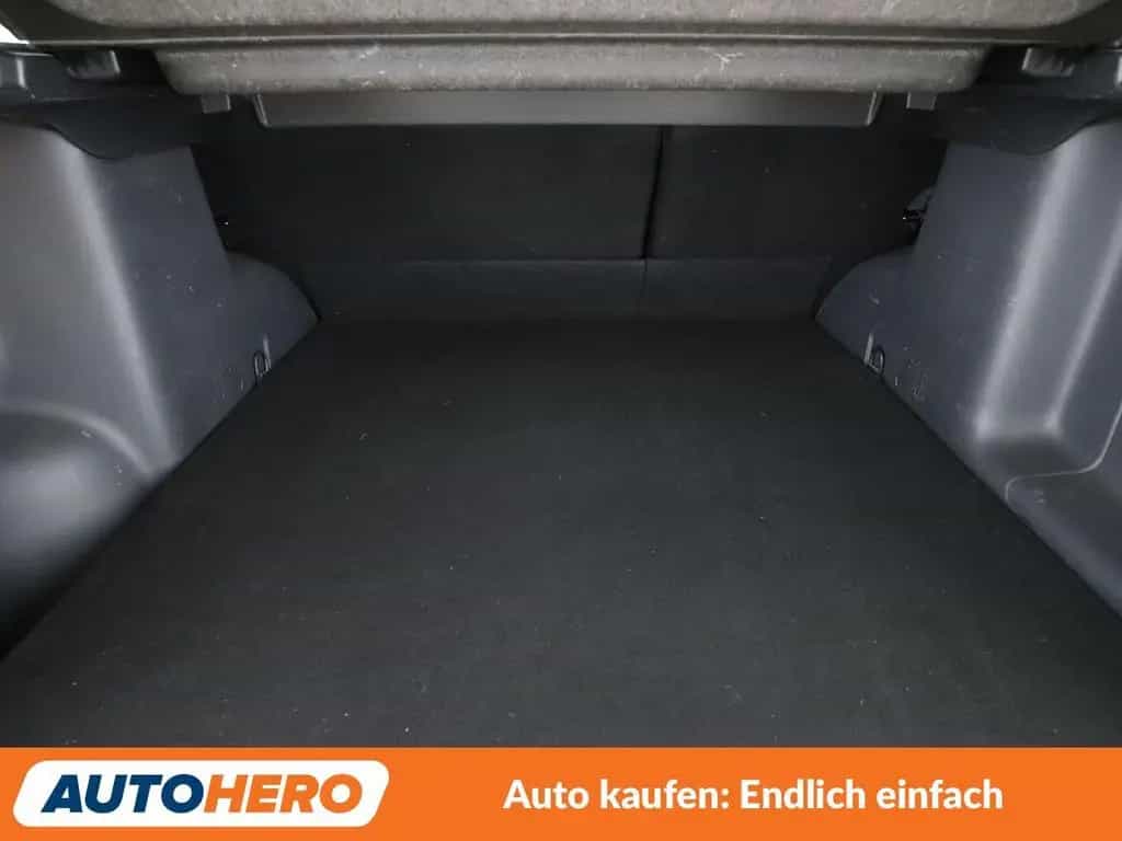 Dacia Duster 1.2 TCe Black Shadow 4x4*NAVI*CAM*PDC* 04/2017-photo-17
