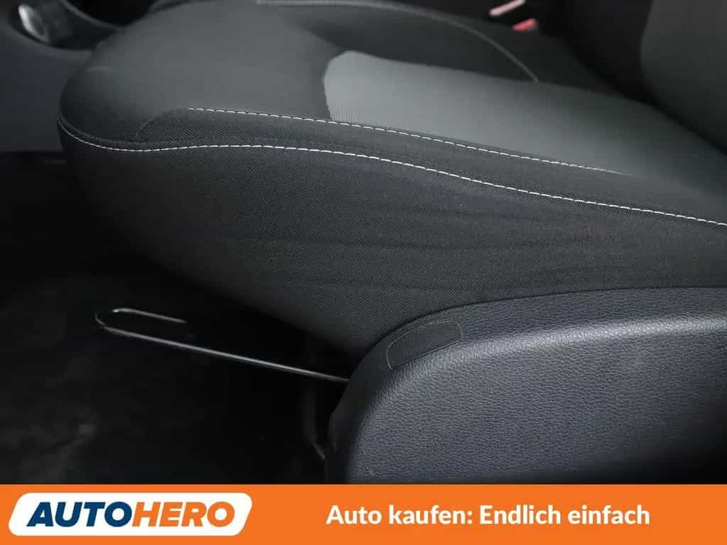 Dacia Duster 1.2 TCe Black Shadow 4x4*NAVI*CAM*PDC* 04/2017-photo-25