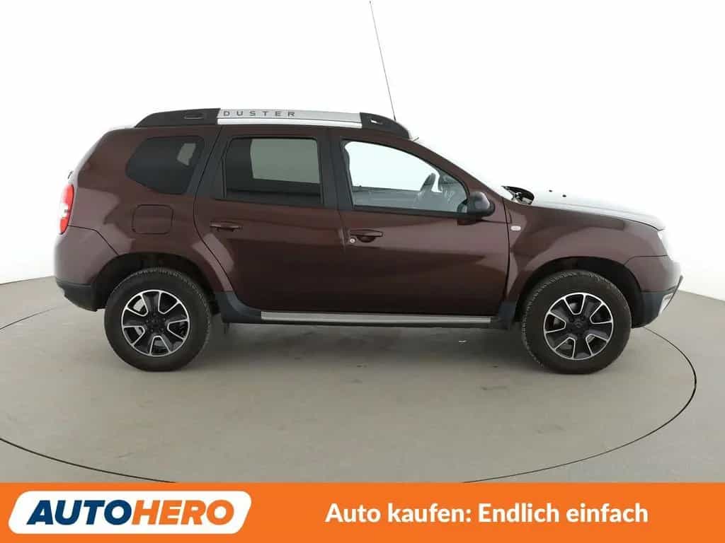 Dacia Duster 1.2 TCe Black Shadow 4x4*NAVI*CAM*PDC* 04/2017-photo-6