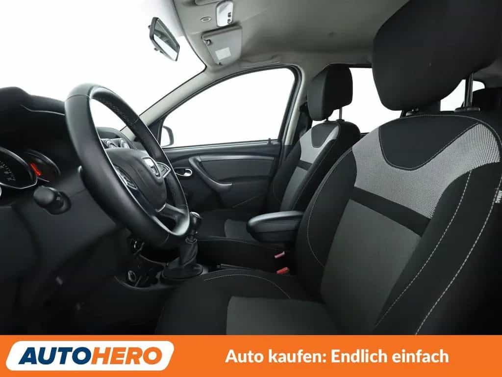 Dacia Duster 1.2 TCe Black Shadow 4x4*NAVI*CAM*PDC* 04/2017-photo-9