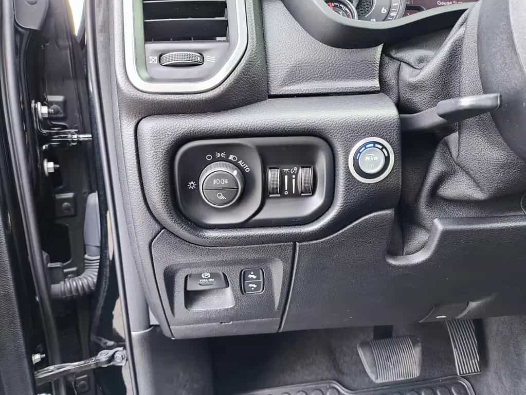 Dodge RAM 1500 Laramie,LPG/BENZIN,HARDTOP,LEDER,NAVI 02/2021-photo-10