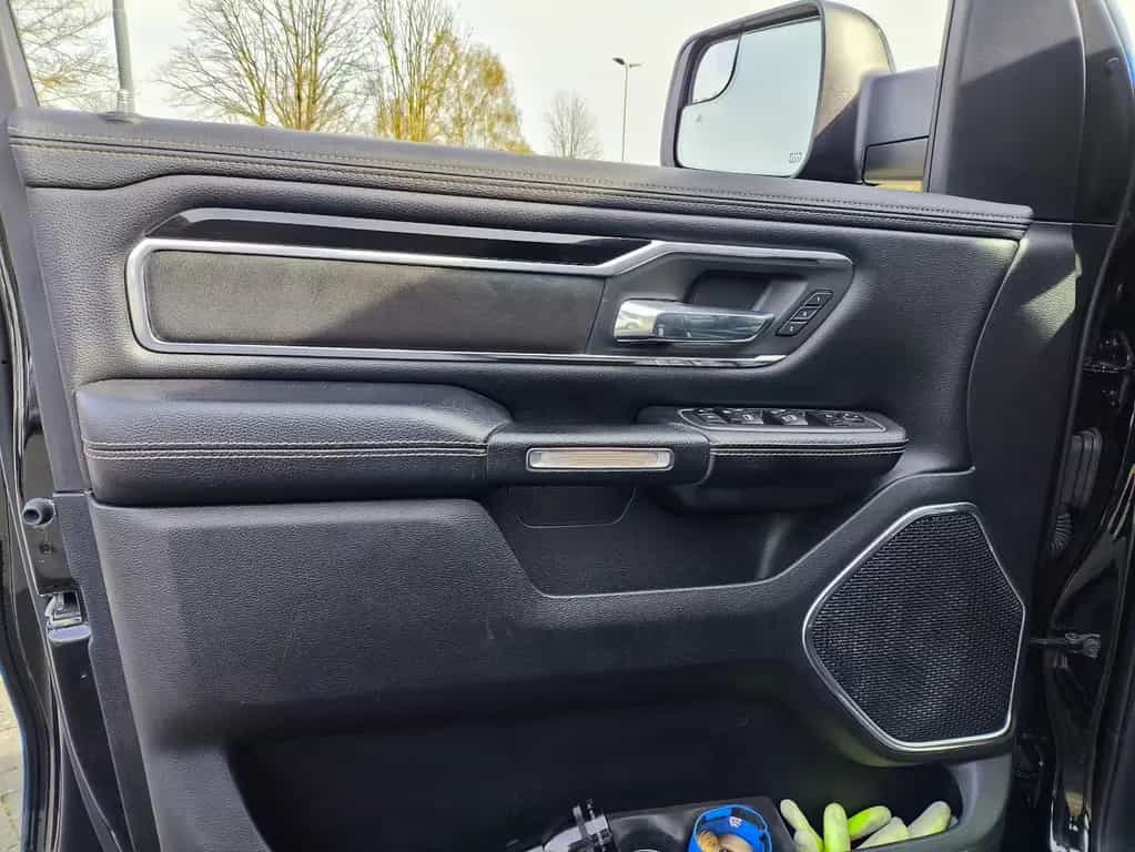 Dodge RAM 1500 Laramie,LPG/BENZIN,HARDTOP,LEDER,NAVI 02/2021-photo-9