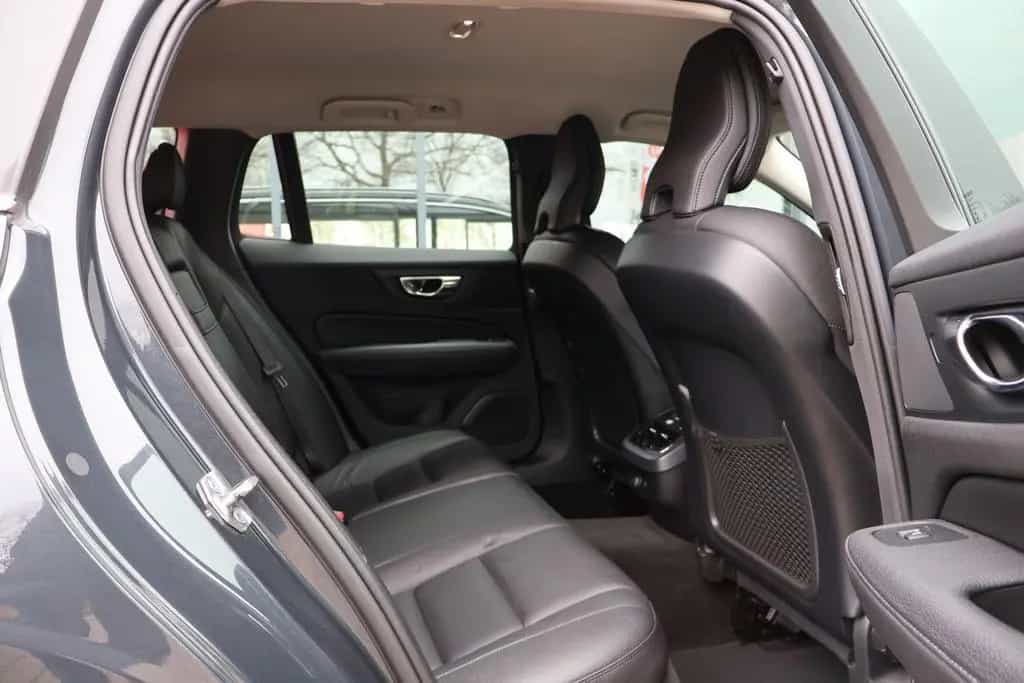 Volvo V60 2.0 T5 Momentum | Origineel NL | Leder | Bus 05/2019-photo-19
