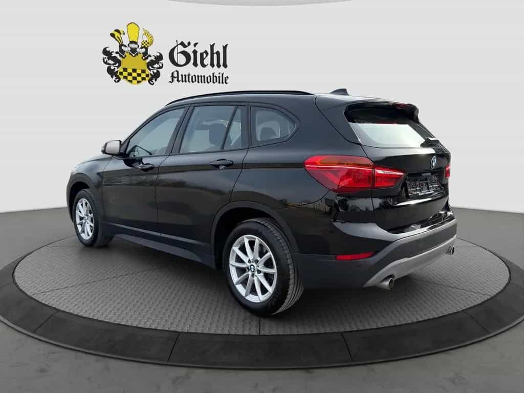BMW X1 20i Automatik/AHK/PANO 05/2019-photo-4