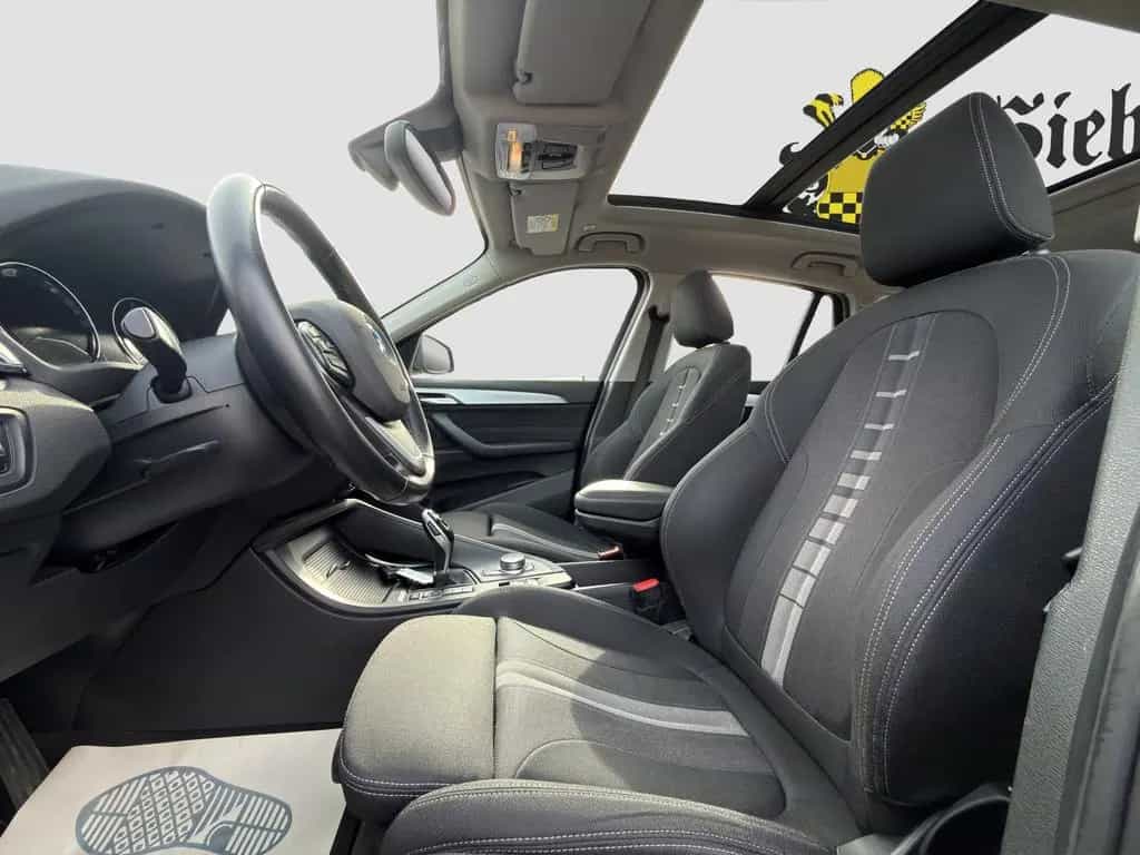 BMW X1 20i Automatik/AHK/PANO 05/2019-photo-8