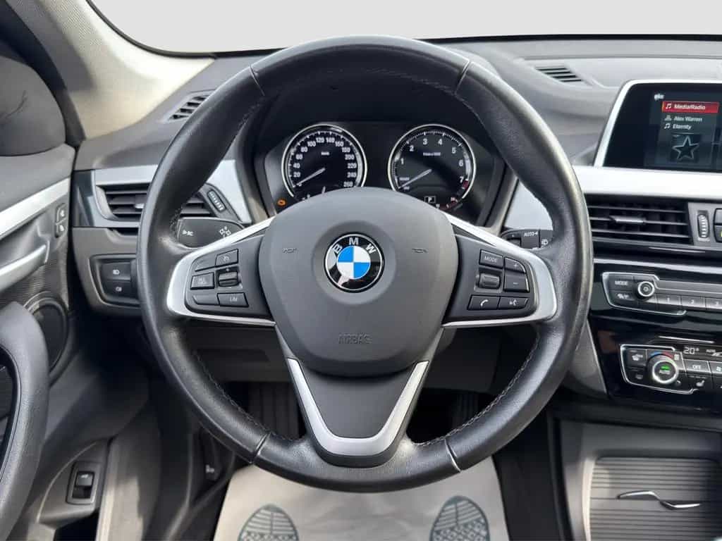BMW X1 20i Automatik/AHK/PANO 05/2019-photo-9