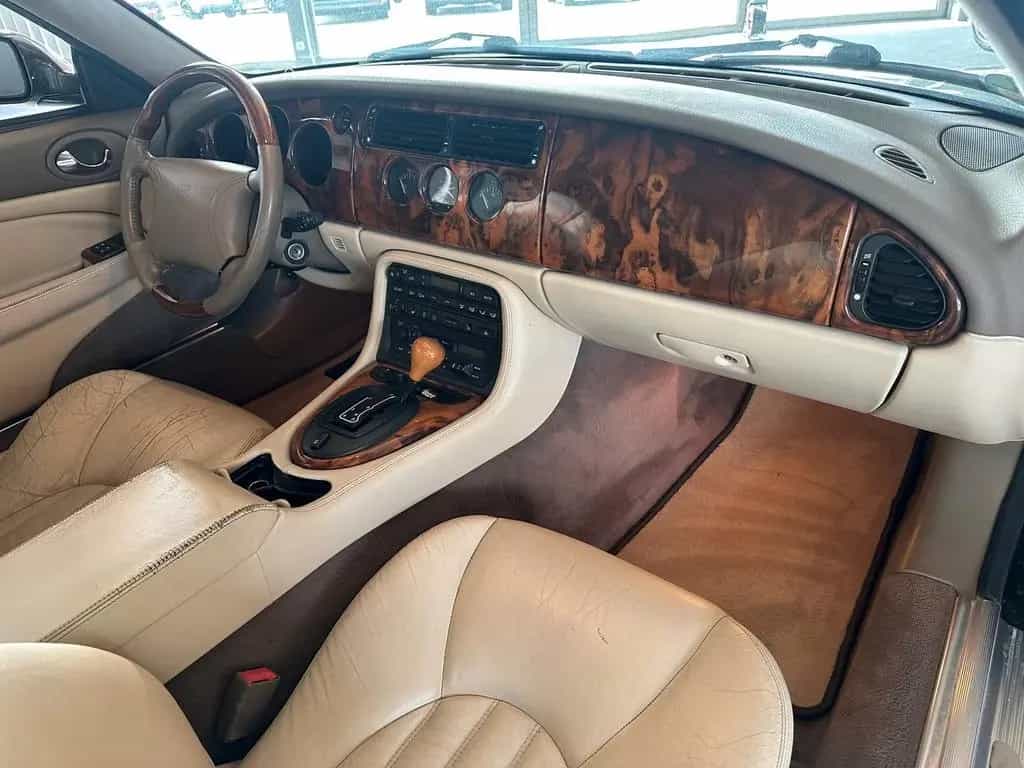Jaguar XK8 Cabriolet 4.0 Klimaauto. Leder Shzg 08/1997-photo-7