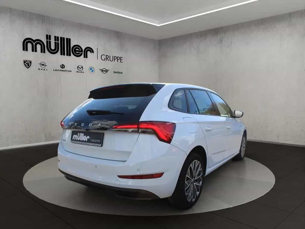 Skoda Scala 1.0 TSI DSG Clever 03/2022-photo-1