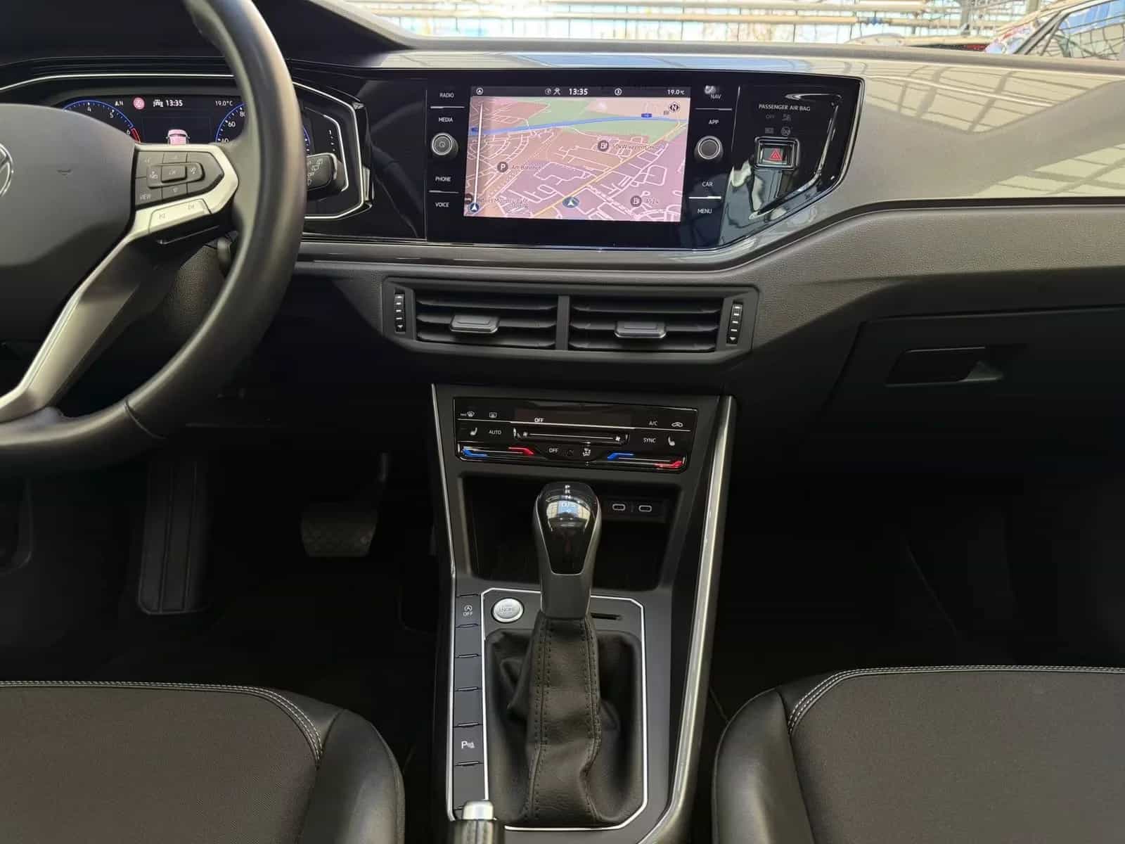 Volkswagen Taigo 10/2022-photo-10