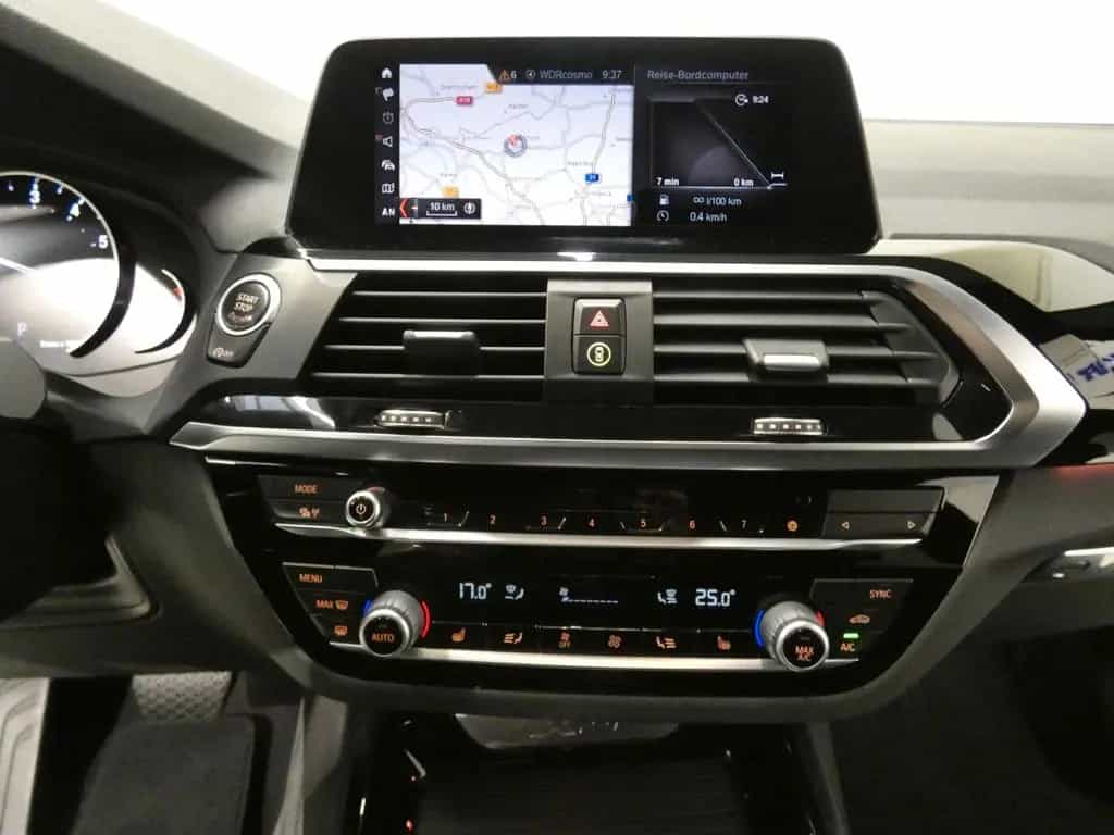 BMW X3 xDrive 20i Advantage AHK 02/2020-photo-23