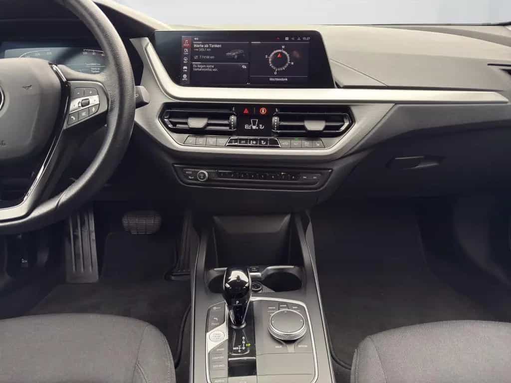 BMW 1 Series 118i  Limousine Automatik  Advantage 11/2022-photo-15