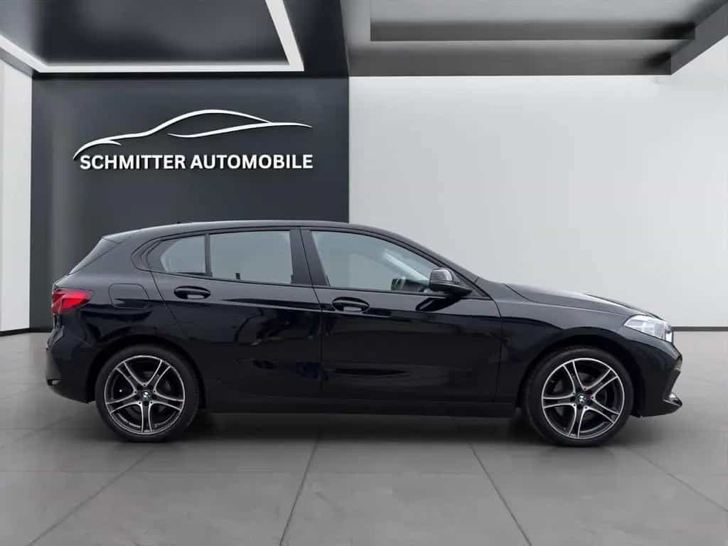 BMW 1 Series 118i  Limousine Automatik  Advantage 11/2022-photo-5
