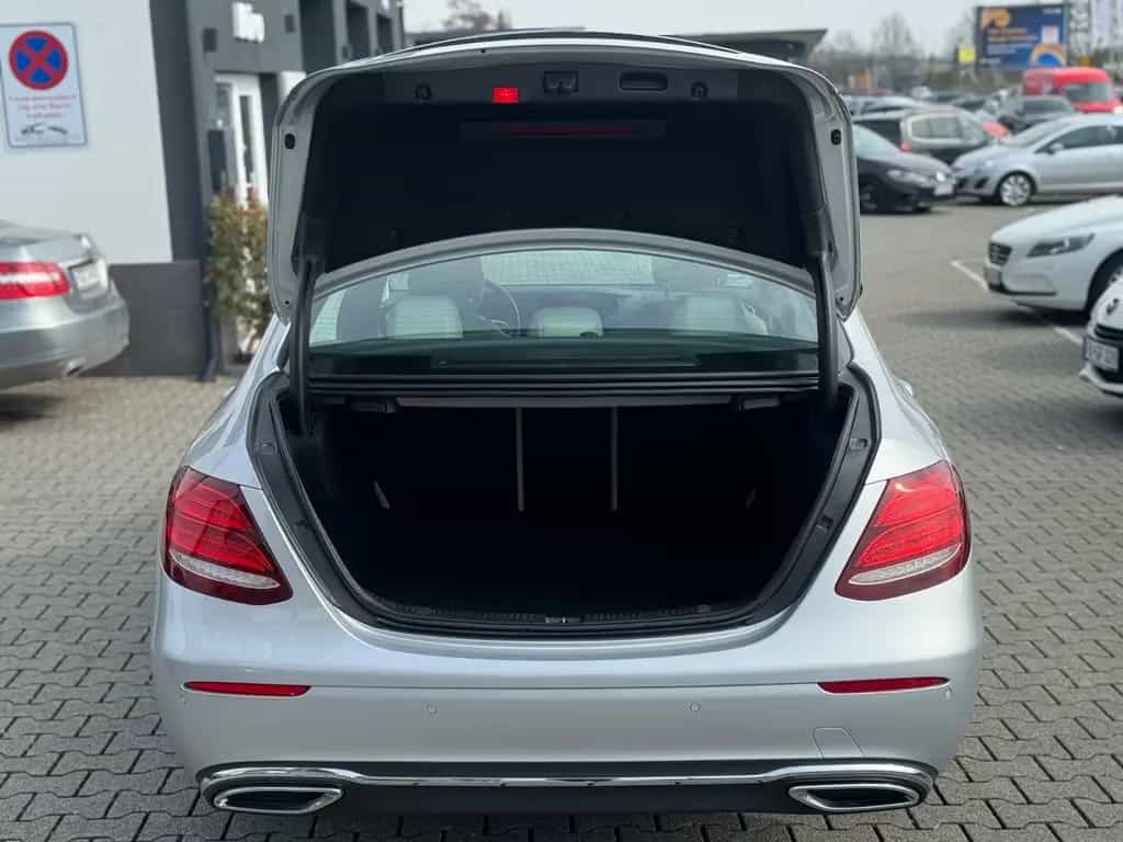 Mercedes-Benz E-Class 220 E Limousine E 220 d 4Matic*Burmester*Kamer 08/2019-photo-27