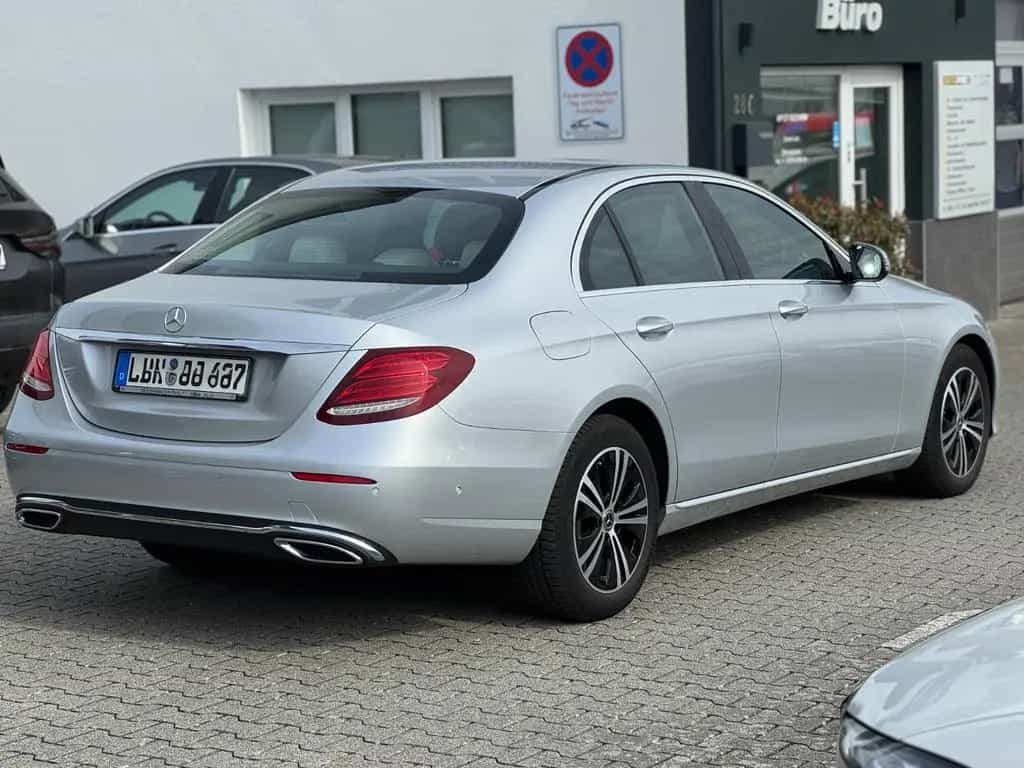 Mercedes-Benz E-Class 220 E Limousine E 220 d 4Matic*Burmester*Kamer 08/2019-photo-6