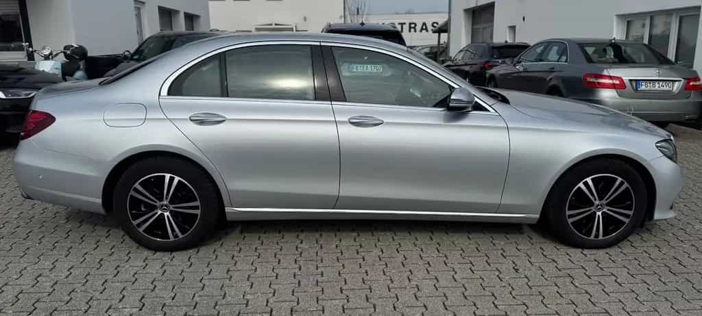 Mercedes-Benz E-Class 220 E Limousine E 220 d 4Matic*Burmester*Kamer 08/2019-photo-7