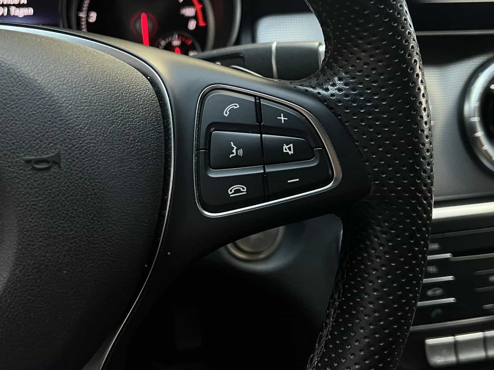 Mercedes-Benz CLA-Class 200 04/2019-photo-14