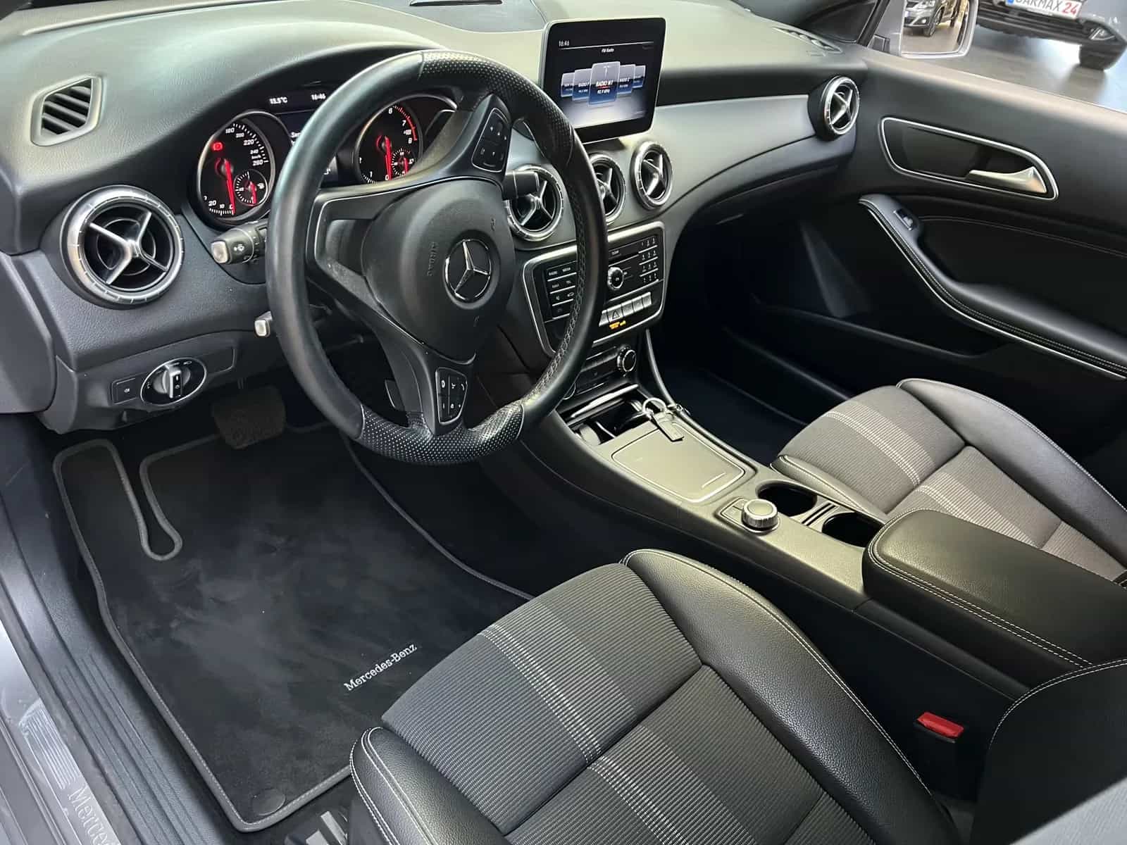 Mercedes-Benz CLA-Class 200 04/2019-photo-2