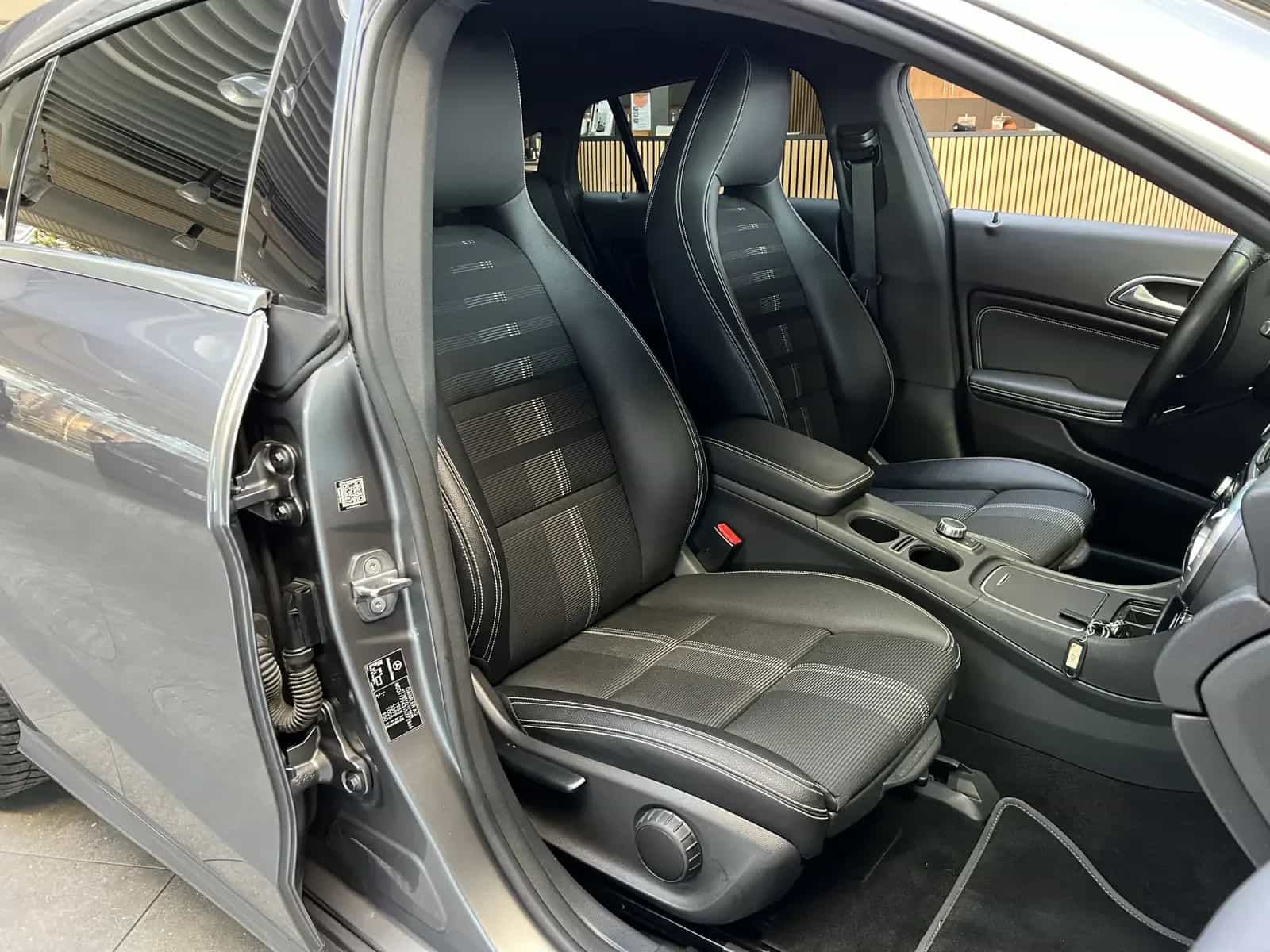Mercedes-Benz CLA-Class 200 04/2019-photo-25