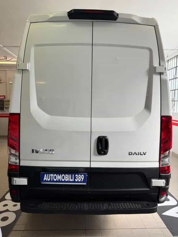 Iveco Daily 33S12V 2.3 HPT PM-TN Furgone 11/2020-photo-2