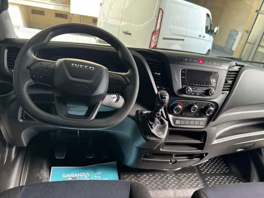Iveco Daily 33S12V 2.3 HPT PM-TN Furgone 11/2020-photo-7