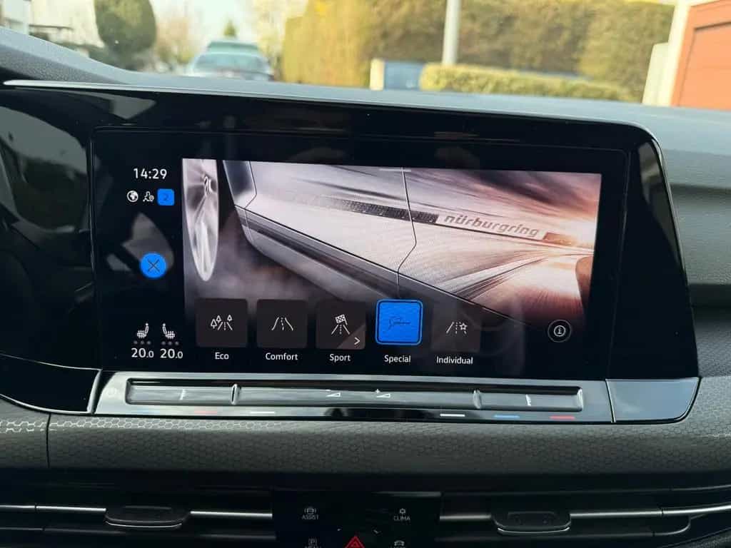 Volkswagen Golf 8 GTI Clubsport Pano HUD H&K DCC Voll 07/2021-photo-28