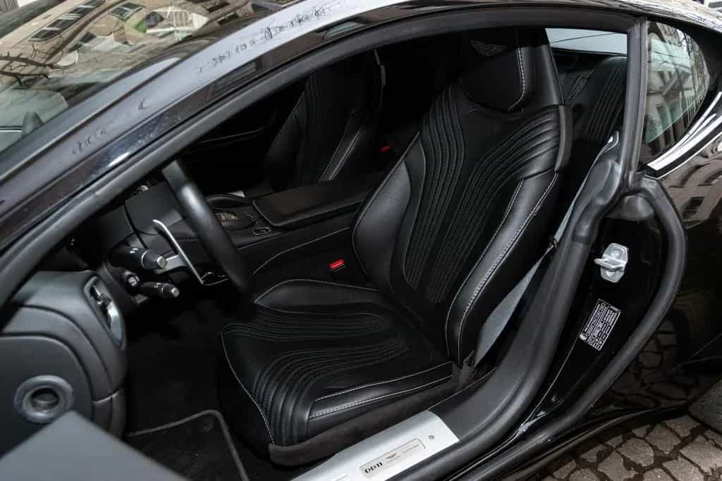 Aston Martin DB11 4.0 V8 08/2020-photo-11