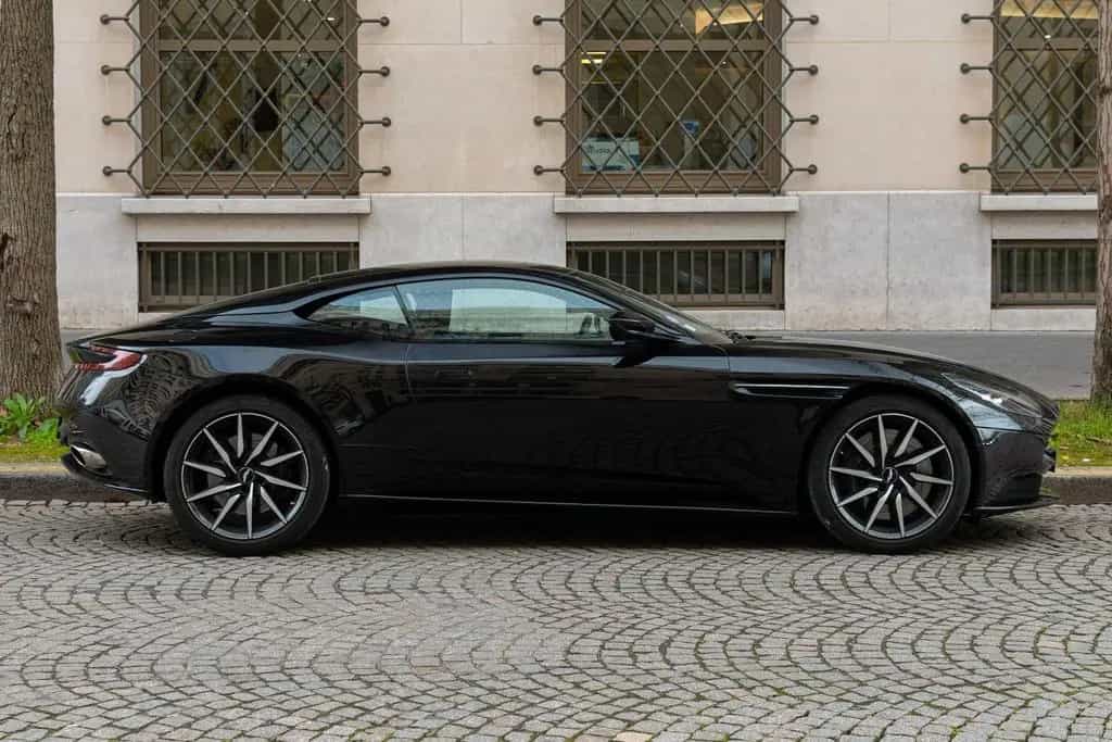 Aston Martin DB11 4.0 V8 08/2020-photo-1