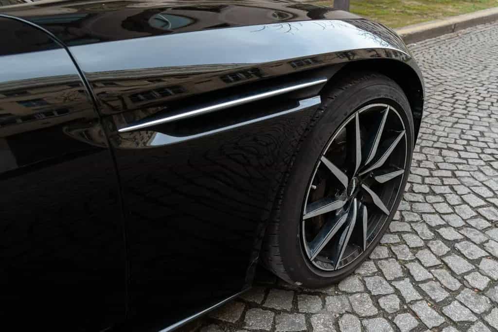 Aston Martin DB11 4.0 V8 08/2020-photo-36