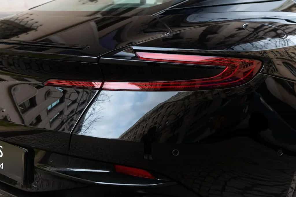 Aston Martin DB11 4.0 V8 08/2020-photo-42