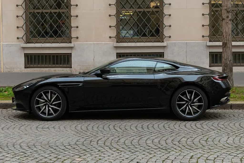 Aston Martin DB11 4.0 V8 08/2020-photo-5