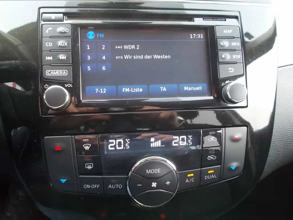 Nissan Pulsar Acenta Rückfahrkamera Navi 01/2018-photo-7