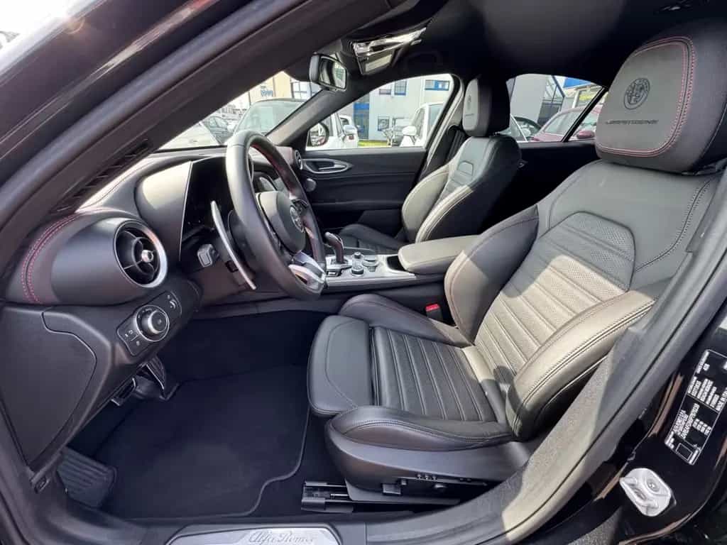 Alfa Romeo Giulia Competizione+NAVI+HARMAN+LEDER+BREMBO+KAM 06/2023-photo-11