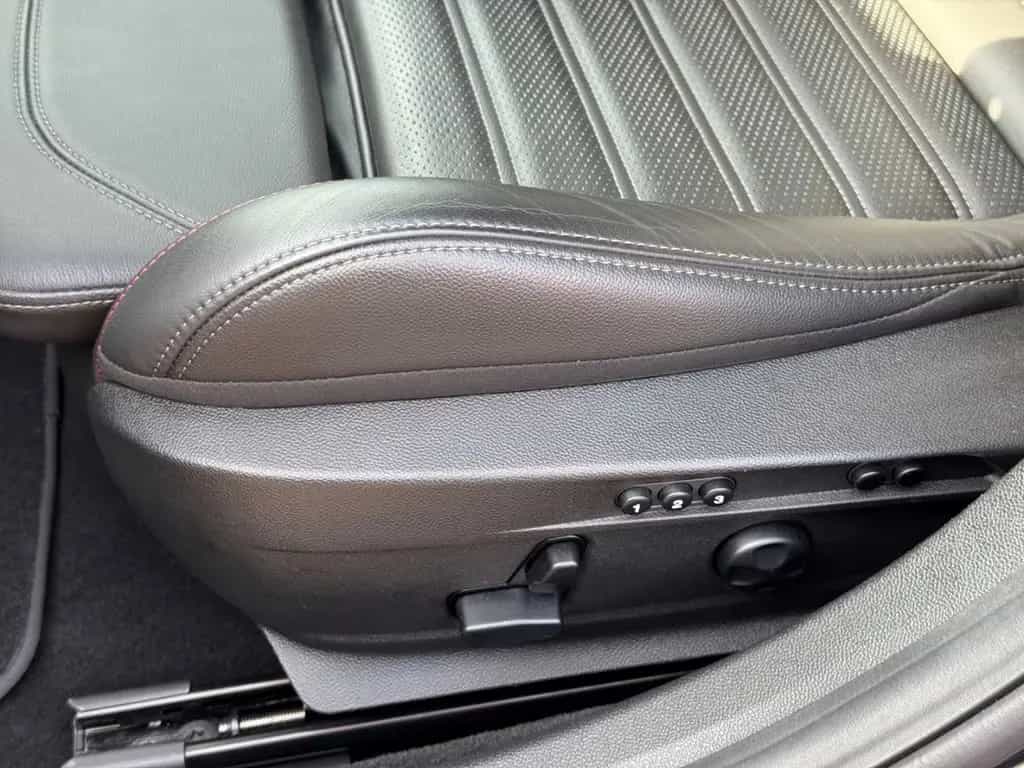 Alfa Romeo Giulia Competizione+NAVI+HARMAN+LEDER+BREMBO+KAM 06/2023-photo-13