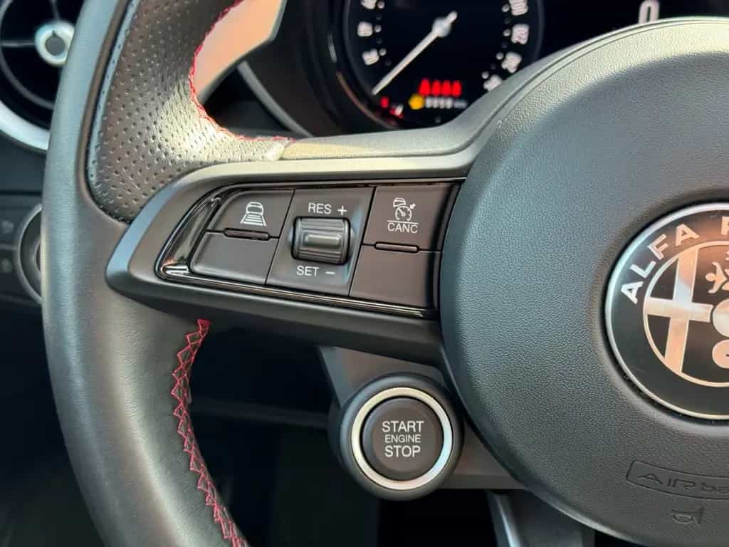 Alfa Romeo Giulia Competizione+NAVI+HARMAN+LEDER+BREMBO+KAM 06/2023-photo-18