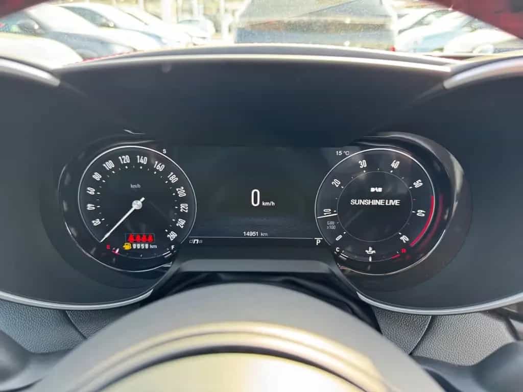 Alfa Romeo Giulia Competizione+NAVI+HARMAN+LEDER+BREMBO+KAM 06/2023-photo-20
