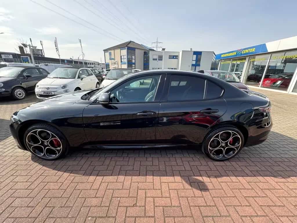 Alfa Romeo Giulia Competizione+NAVI+HARMAN+LEDER+BREMBO+KAM 06/2023-photo-3