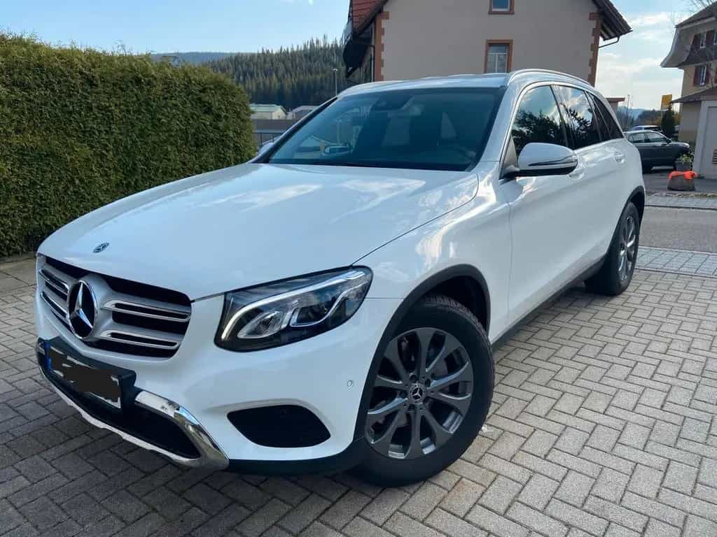 Mercedes-Benz GLC-Class 220 d 4Matic 08/2017-photo-1