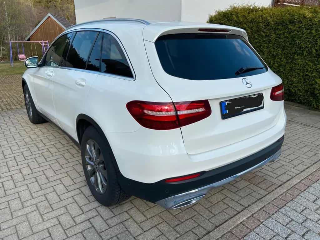 Mercedes-Benz GLC-Class 220 d 4Matic 08/2017-photo-5