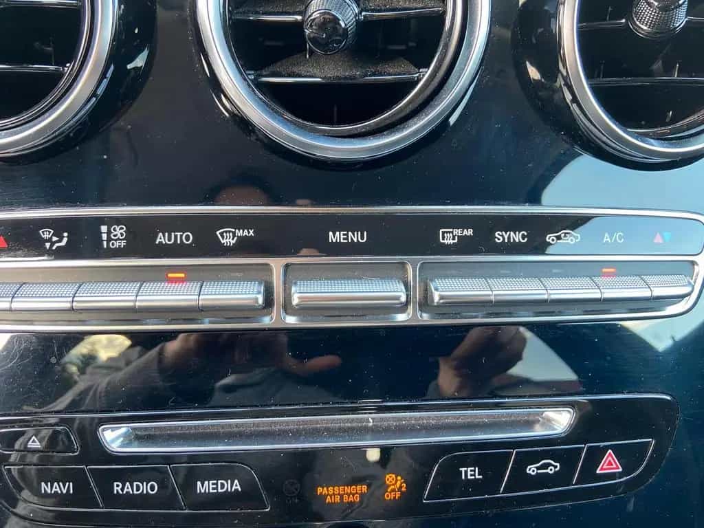 Mercedes-Benz GLC-Class 220 d 4Matic 08/2017-photo-8