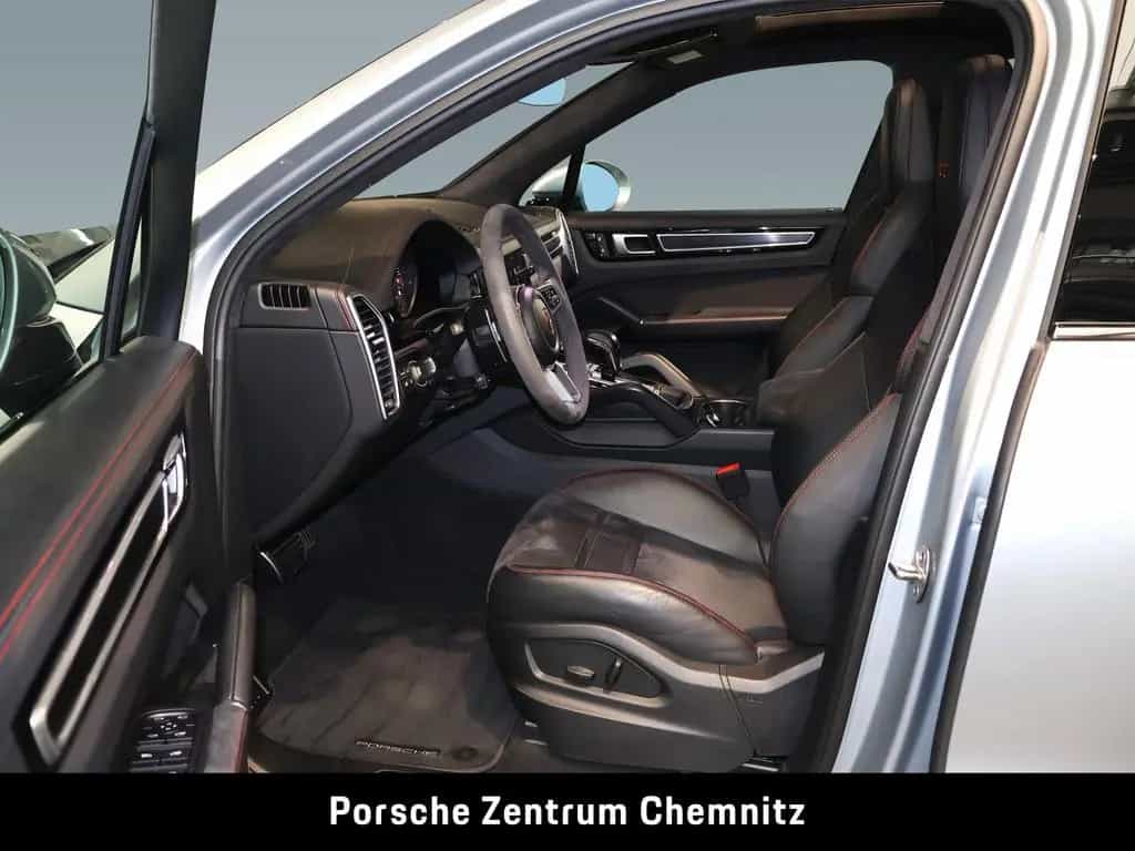 Porsche Cayenne GTS Head-Up;BOSE;Pano;ACC 04/2022-photo-11