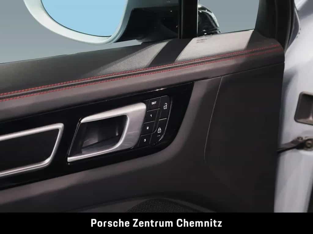 Porsche Cayenne GTS Head-Up;BOSE;Pano;ACC 04/2022-photo-25