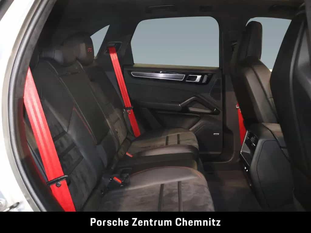 Porsche Cayenne GTS Head-Up;BOSE;Pano;ACC 04/2022-photo-7
