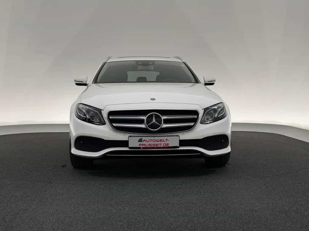Mercedes-Benz E-Class 200 T 4M.*AVANTGARDE*MULTIBEAM-AHK-R.KAM-KESSY 09/2017-photo-1