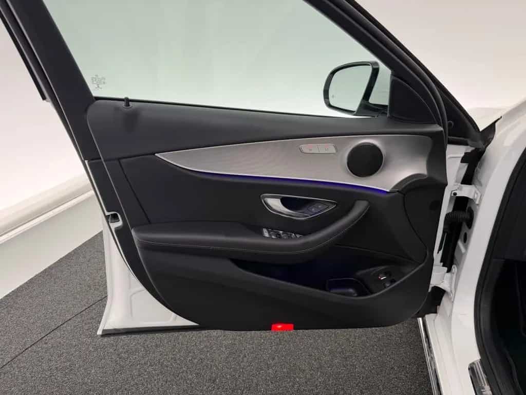 Mercedes-Benz E-Class 200 T 4M.*AVANTGARDE*MULTIBEAM-AHK-R.KAM-KESSY 09/2017-photo-25